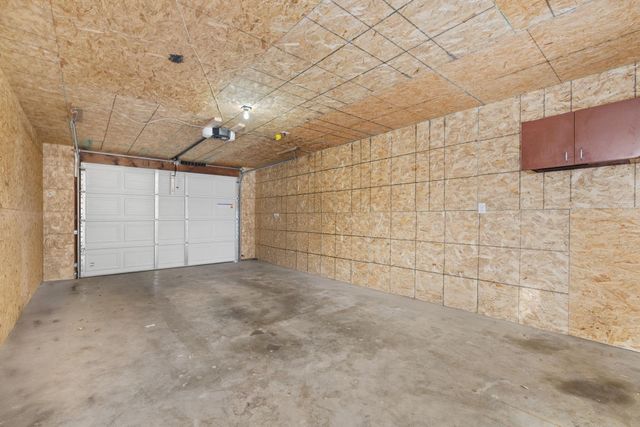 907 2nd st NE, Minot, ND 58703