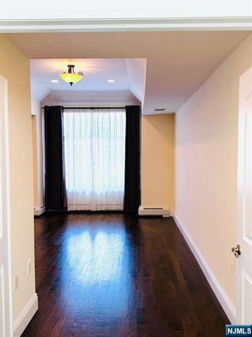 229 E Columbia B, Palisades Park, NJ 07650