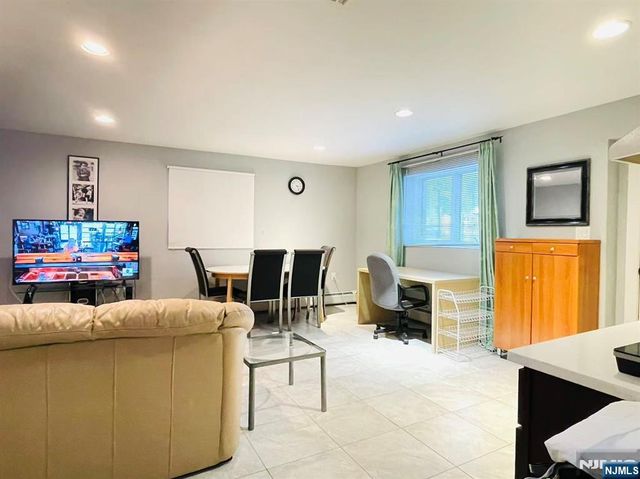 229 E Columbia B, Palisades Park, NJ 07650