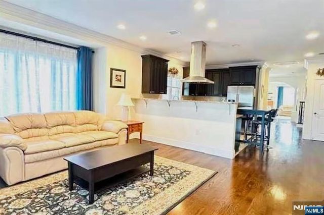 229 E Columbia B, Palisades Park, NJ 07650