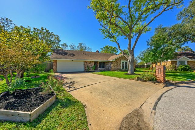4805 Midoak CIR, Austin, TX 78749