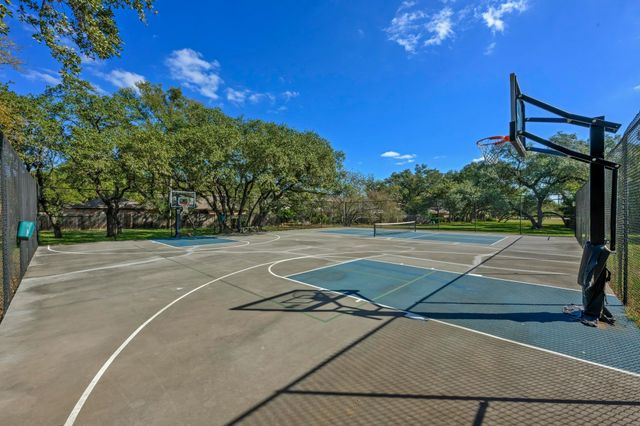 4805 Midoak CIR, Austin, TX 78749