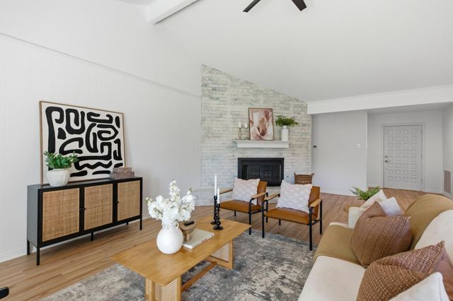 4805 Midoak CIR, Austin, TX 78749