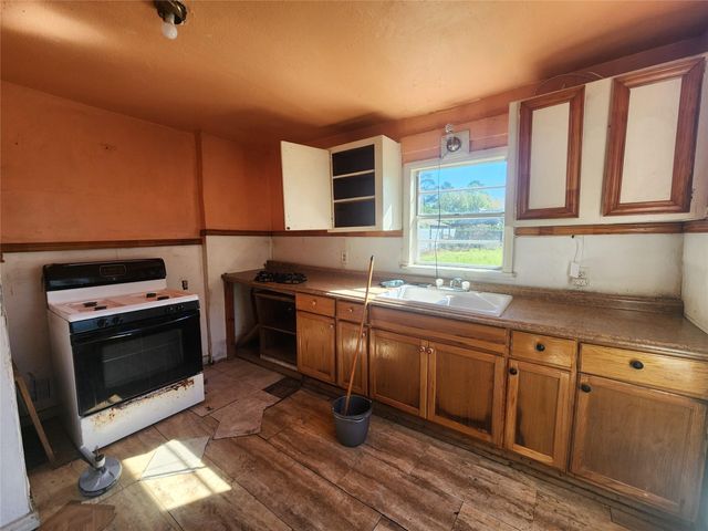 19530 Dunbar Avenue, Houston, TX 77338