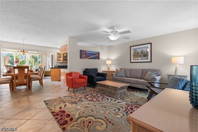 7400 College PKWY 2D, Fort Myers, FL 33907