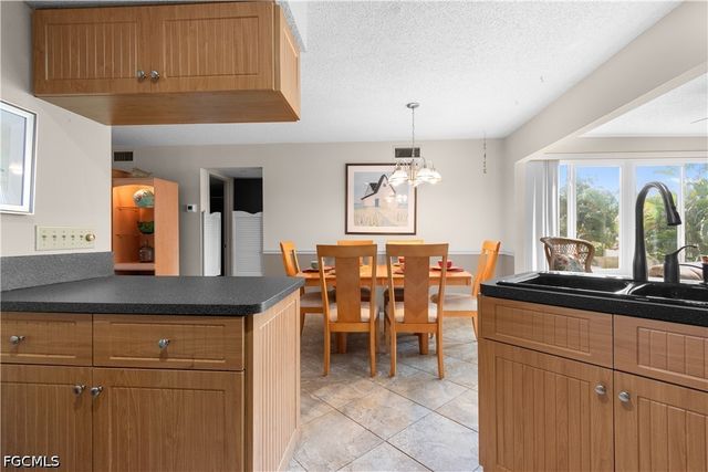 7400 College PKWY 2D, Fort Myers, FL 33907