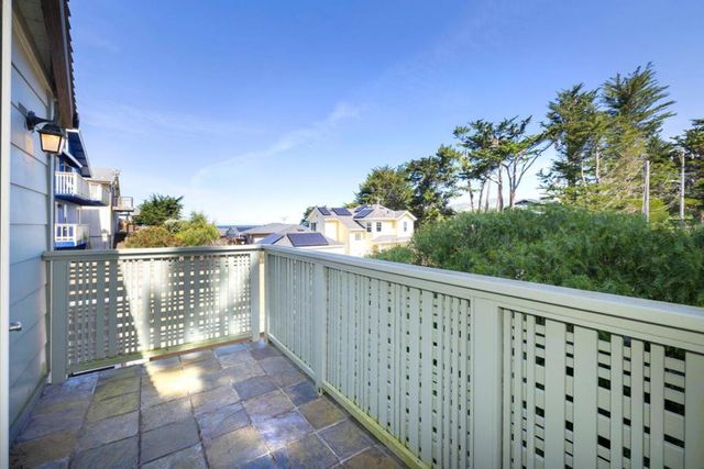 551 4th Street, Montara, CA 94037