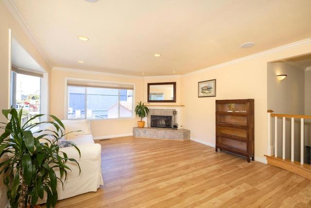 551 4th Street, Montara, CA 94037