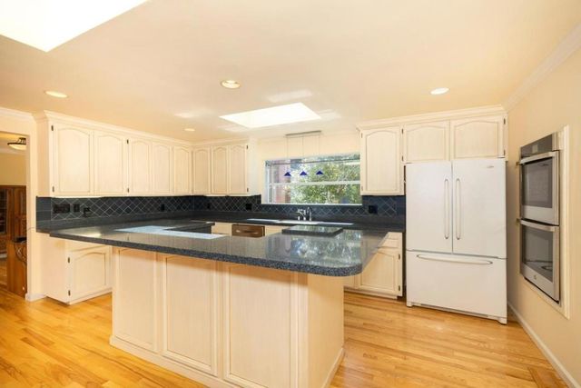551 4th Street, Montara, CA 94037