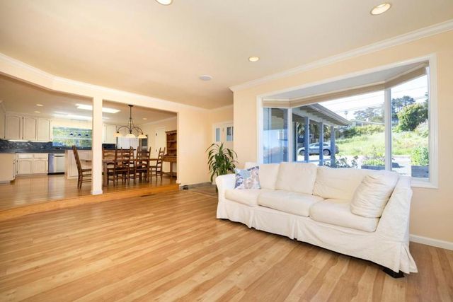 551 4th Street, Montara, CA 94037