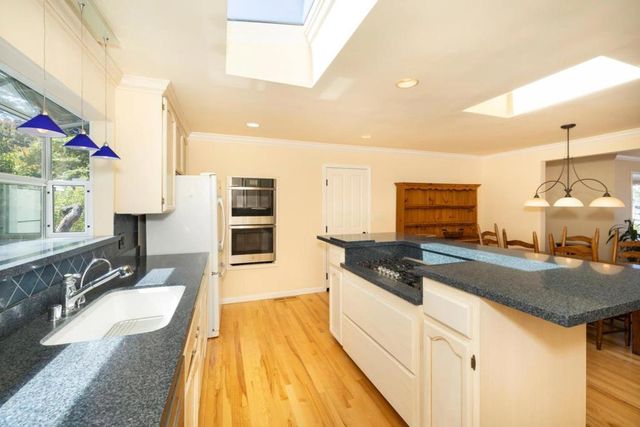 551 4th Street, Montara, CA 94037