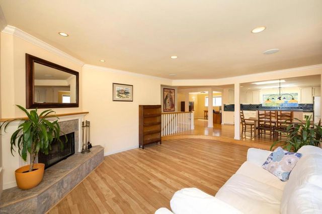 551 4th Street, Montara, CA 94037