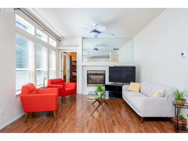 16568 Nw AVONDALE Dr, Beaverton, OR 97006