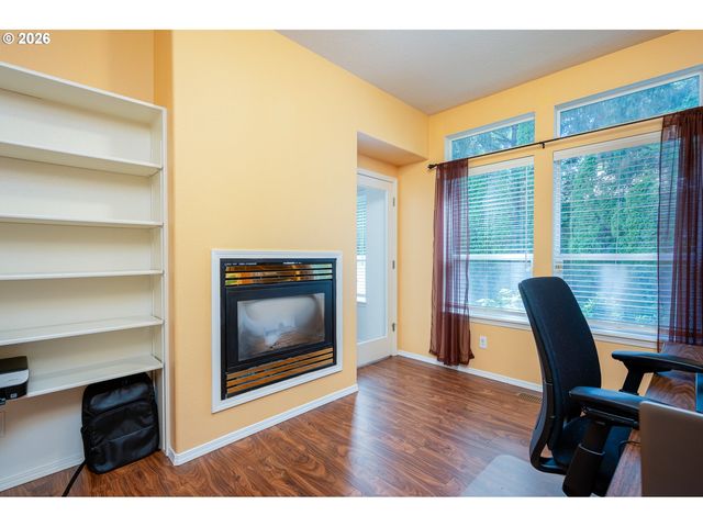 16568 Nw AVONDALE Dr, Beaverton, OR 97006
