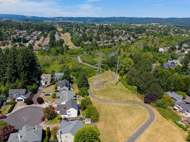16568 Nw AVONDALE Dr, Beaverton, OR 97006