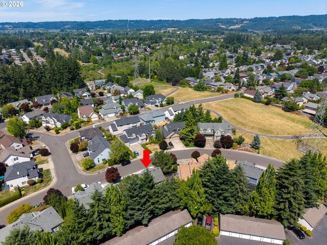 16568 Nw AVONDALE Dr, Beaverton, OR 97006