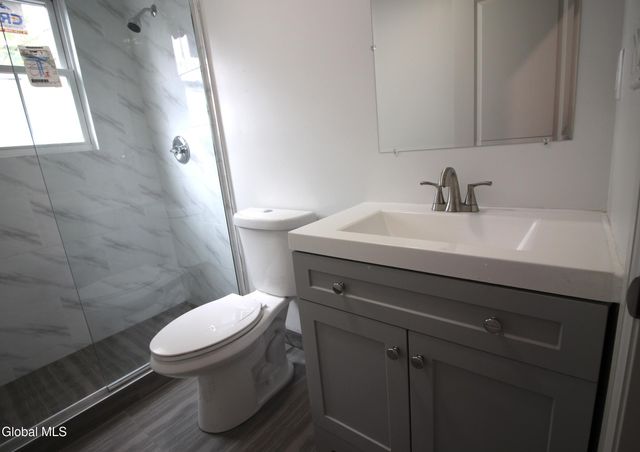 199 N Lake Avenue, Albany, NY 12206