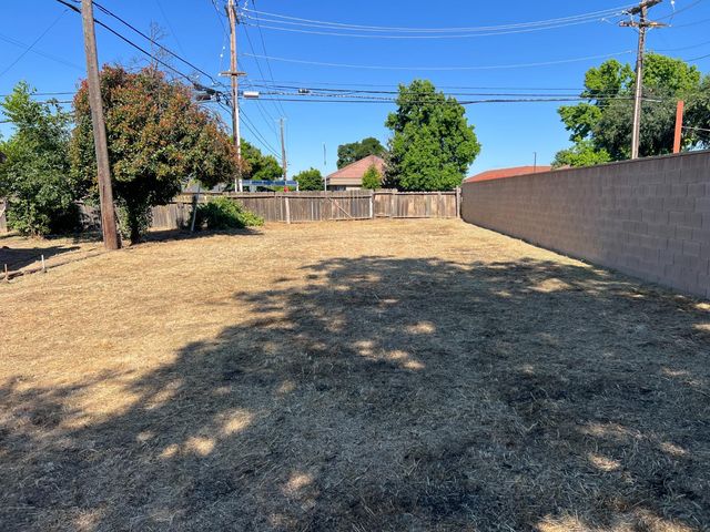 3988 N Fresno Street, Fresno, CA 93726