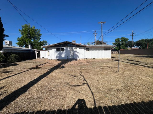 3988 N Fresno Street, Fresno, CA 93726