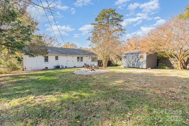 6701 Lynmont Drive, Charlotte, NC 28212