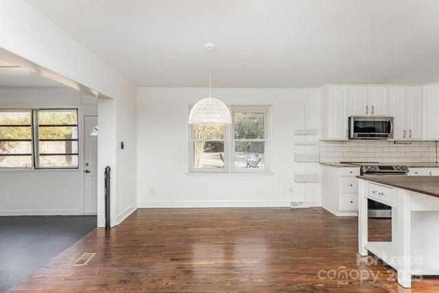 6701 Lynmont Drive, Charlotte, NC 28212