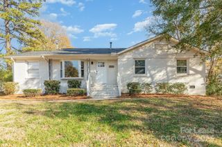 6701 Lynmont Drive, Charlotte, NC 28212