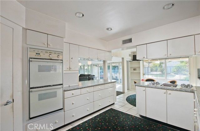 19732 Henshaw, Woodland Hills (los Angeles), CA 91364