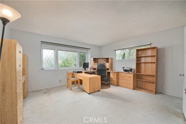 19732 Henshaw, Woodland Hills (los Angeles), CA 91364