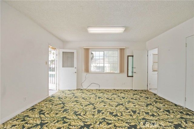 19732 Henshaw, Woodland Hills (los Angeles), CA 91364