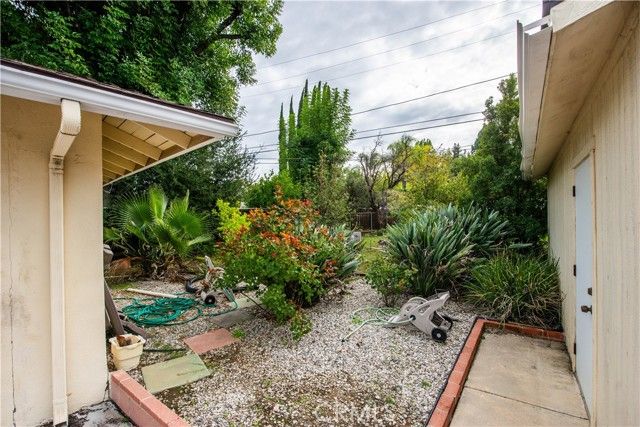 19732 Henshaw, Woodland Hills (los Angeles), CA 91364