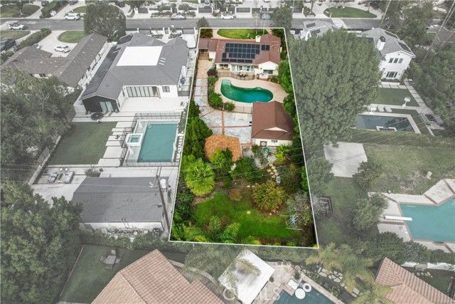 19732 Henshaw, Woodland Hills (los Angeles), CA 91364