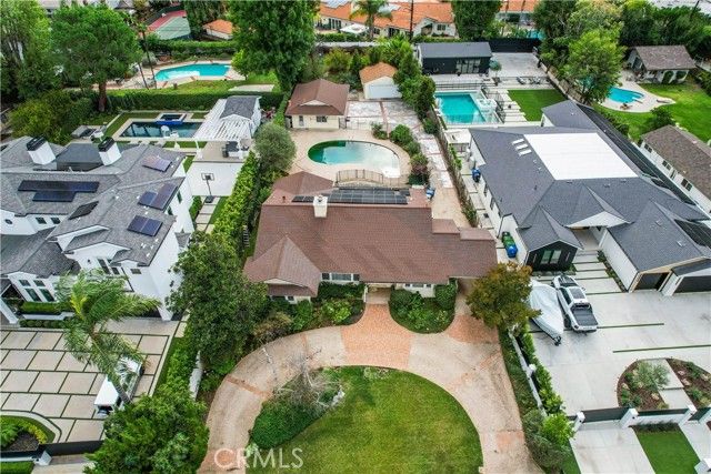 19732 Henshaw, Woodland Hills (los Angeles), CA 91364