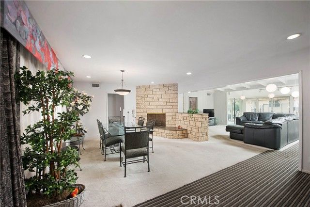 19732 Henshaw, Woodland Hills (los Angeles), CA 91364