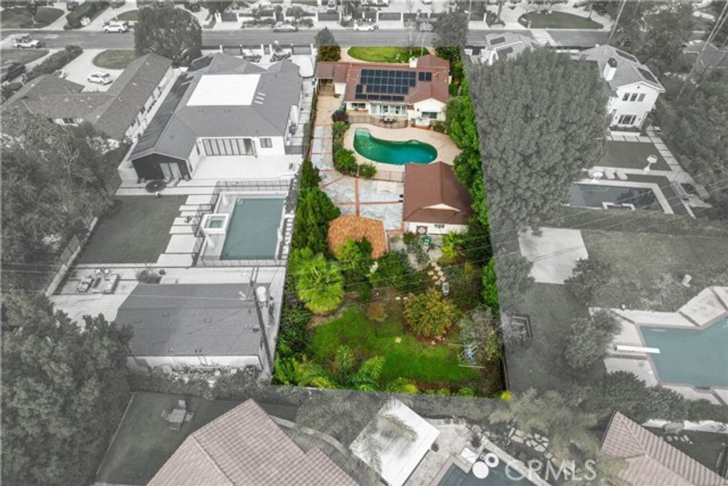 19732 Henshaw, Woodland Hills (los Angeles), CA 91364