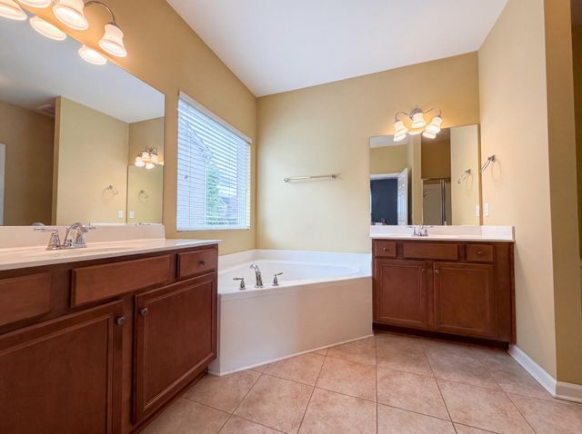 1852 Bunting Way Dr, Hermitage, TN 37076