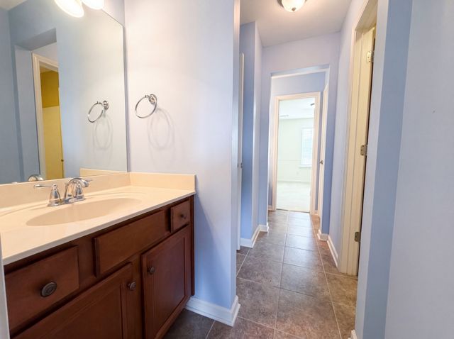 1852 Bunting Way Dr, Hermitage, TN 37076