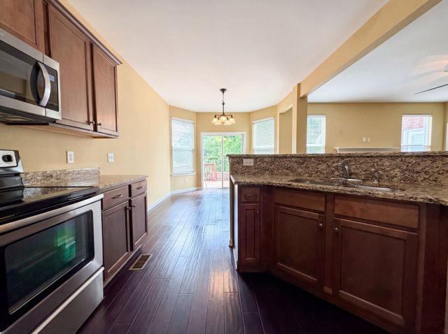1852 Bunting Way Dr, Hermitage, TN 37076