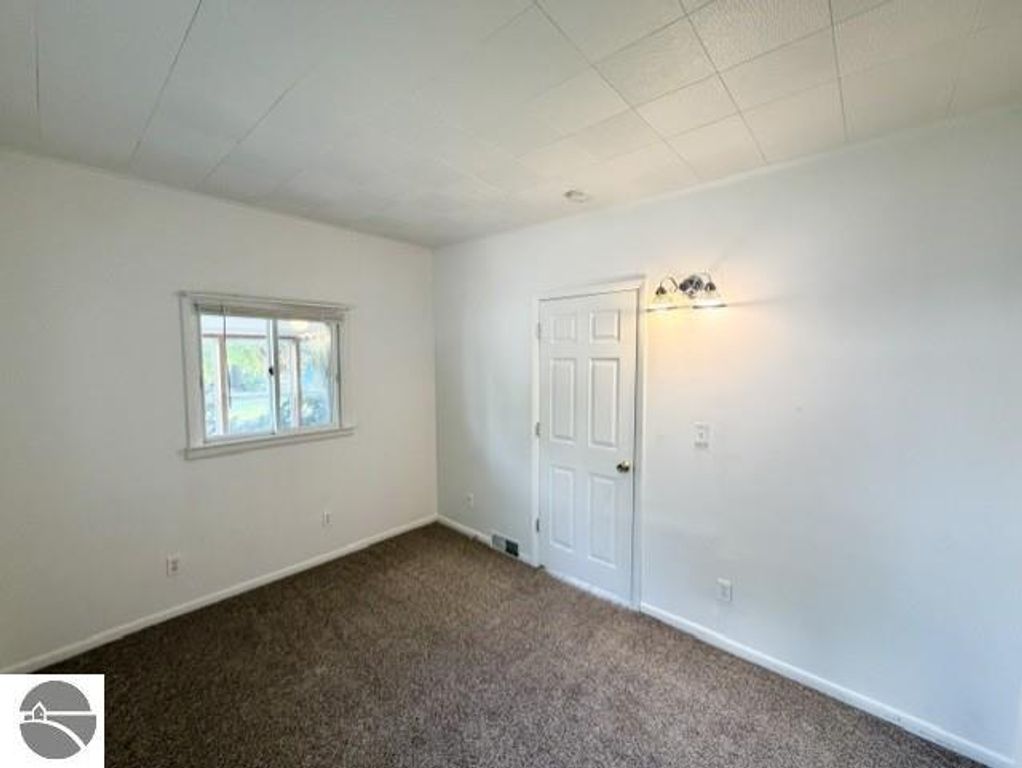 Image 10 of property listing at 1315 Plum, Alma, MI 48801