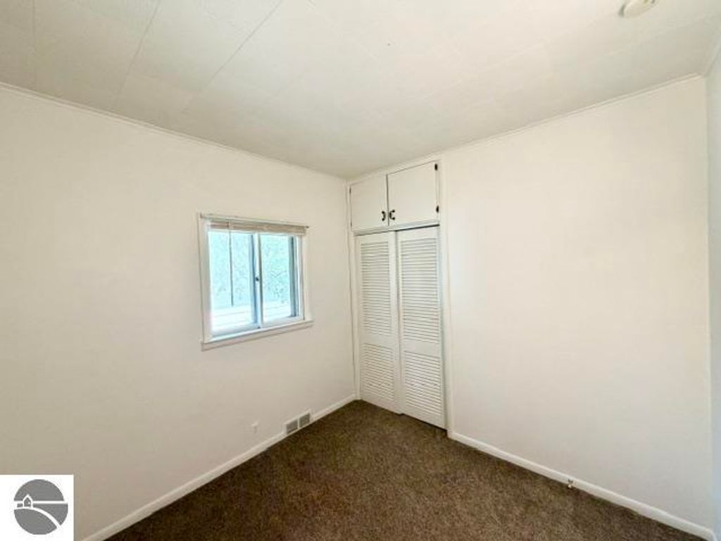 Image 11 of property listing at 1315 Plum, Alma, MI 48801