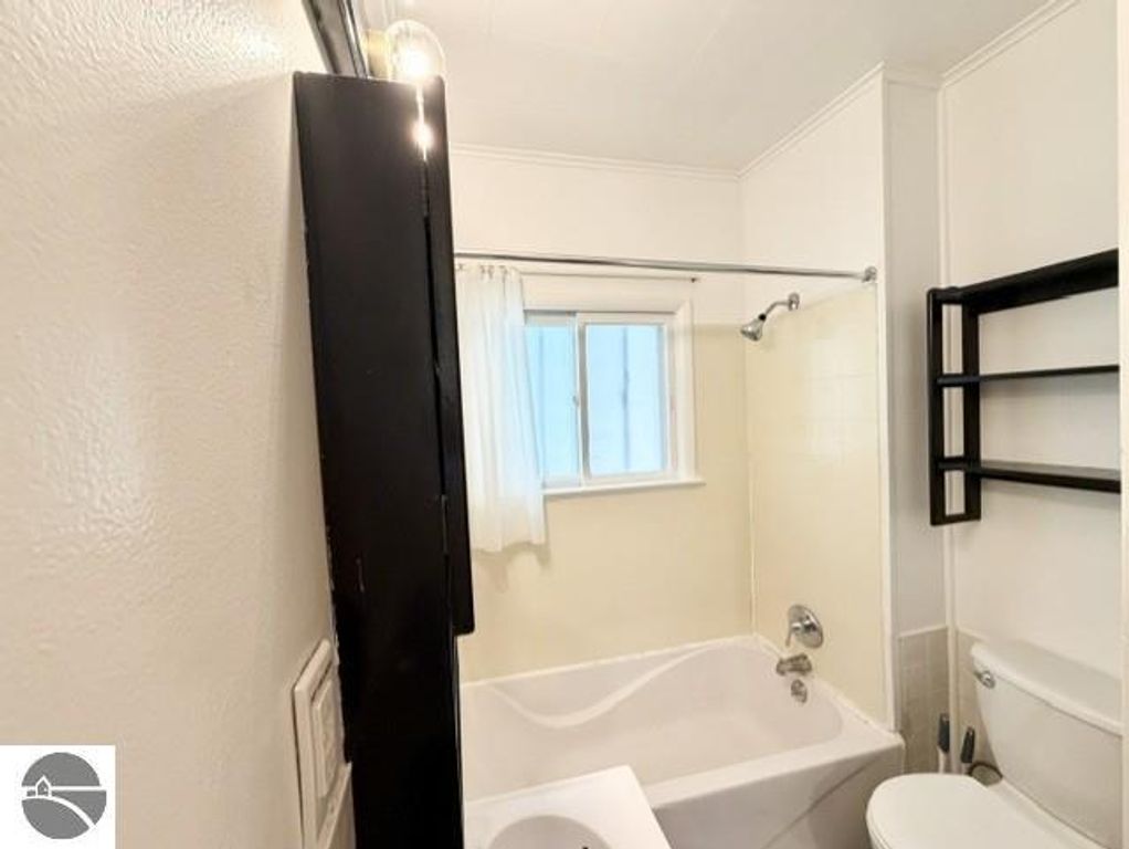 Image 14 of property listing at 1315 Plum, Alma, MI 48801