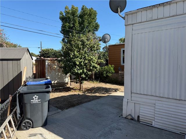 211 Monaco 54, Santa Ana, CA 92703