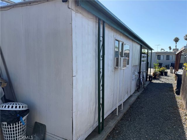 211 Monaco 54, Santa Ana, CA 92703