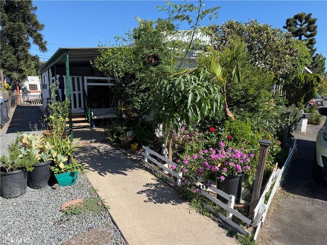 211 Monaco 54, Santa Ana, CA 92703