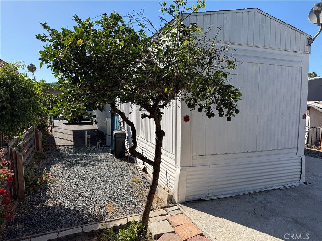 211 Monaco 54, Santa Ana, CA 92703 — photo 4