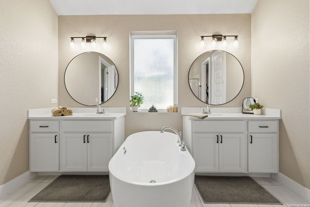 110 Milagro, Boerne, TX 78006