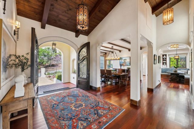 25 Searsville Court, Hillsborough, CA 94010