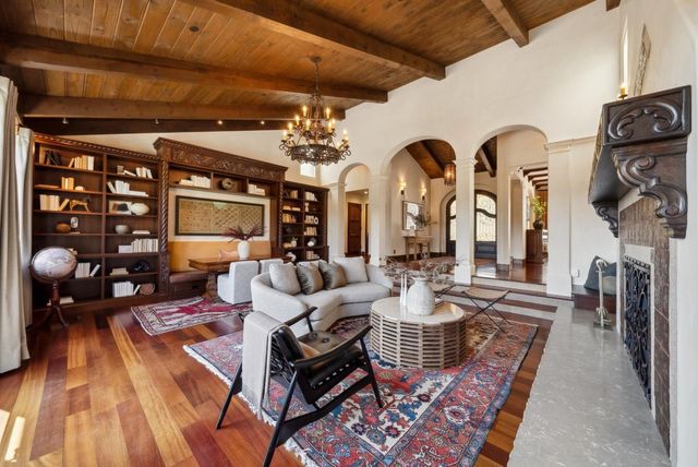 25 Searsville Court, Hillsborough, CA 94010