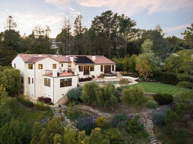 25 Searsville Court, Hillsborough, CA 94010