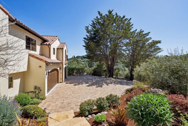 25 Searsville Court, Hillsborough, CA 94010