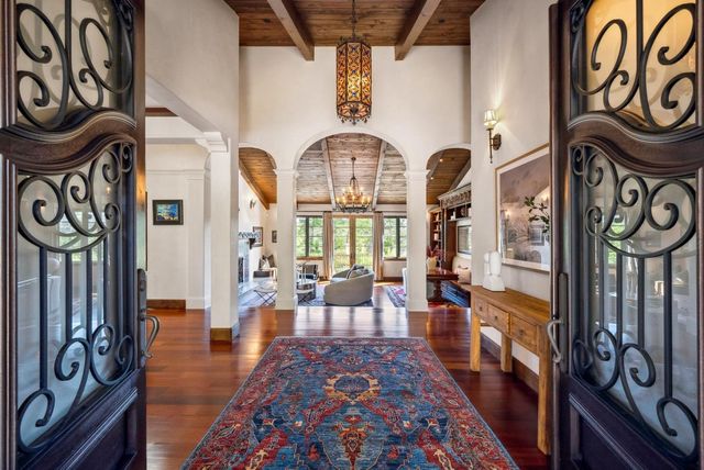 25 Searsville Court, Hillsborough, CA 94010